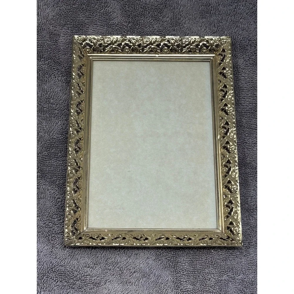 Vintage Ornate Gold Tone 4x6 Picture Frame Floral Filigree Tabletop Display